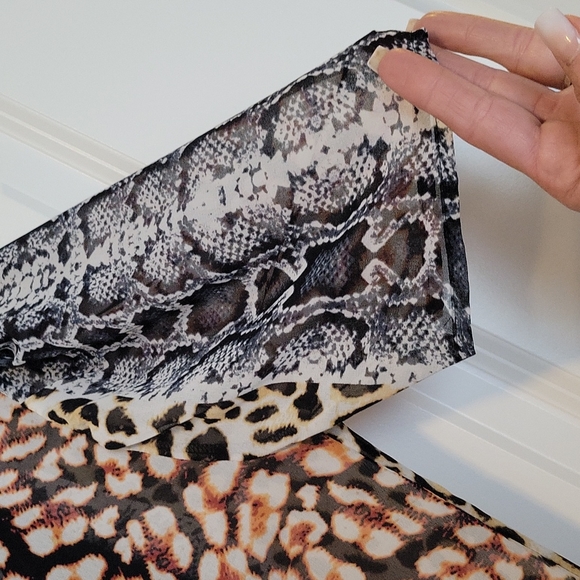 Express mixed animal print open back top - Picture 3 of 7